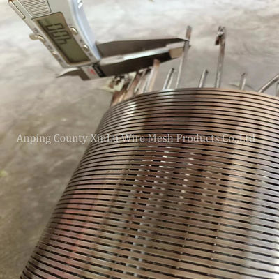 Precision Wedge Wire Kontinuierliche Schlitze Sandkontrollbildschirme Geschweißte Bafflerringe Verbindung