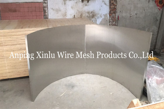 Draht Johnson Sieve Bend Screen 0.75mm Schlitz-V 900 x 1300 mit Spant 5 x 20mm